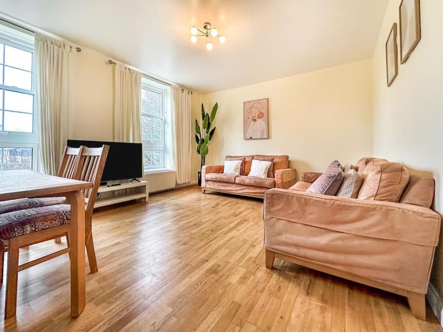 Spacious 4 Bed Flat Near 02 Arena Greenwich Apartamento