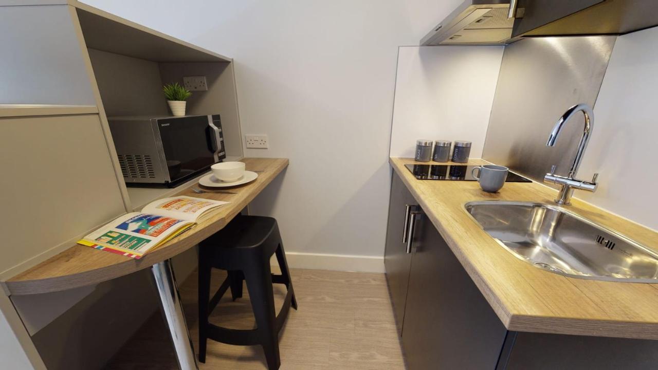 For Students Only Contemporary At Iq Hoxton In Apartment