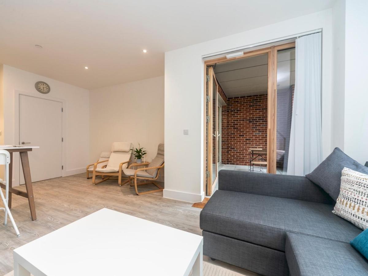 Pass The Keys Spacious Bright Flat 20 Mins To Appartement Londres