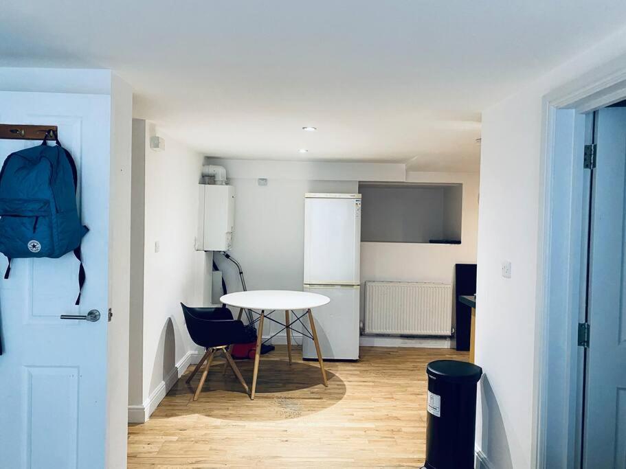 One Bedroom Near Dalston Station Apartamento