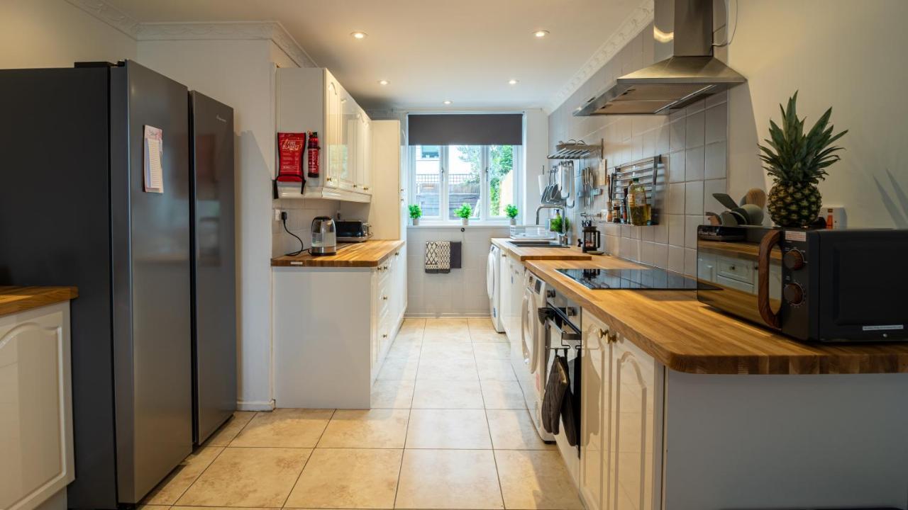 Holiday home Bridge 3 Bedroom House With Reception Room, Office And Private Garden London