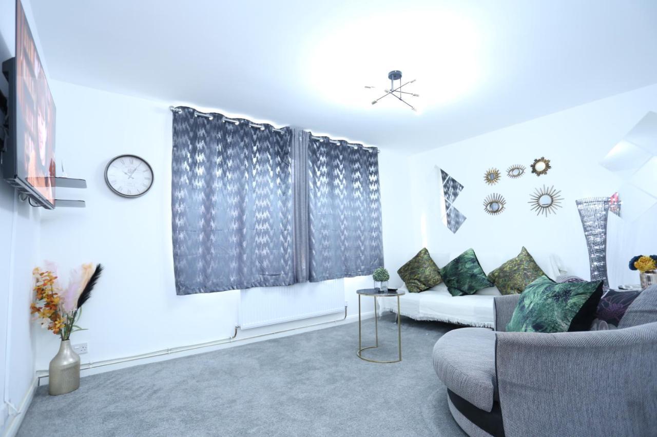 Abbeywood Station House London
