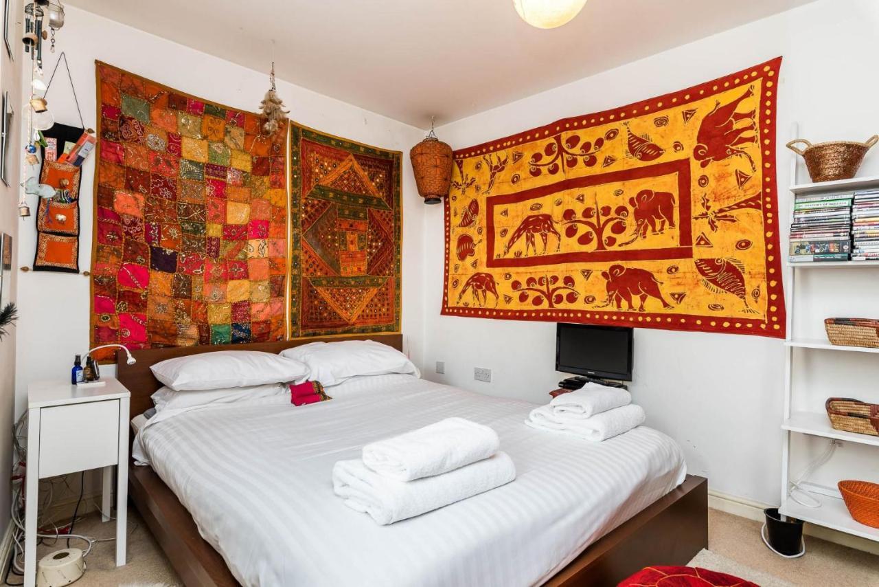 Delightful Moroccan Inspired Flat Hackney Sleeps 2 Apartment *