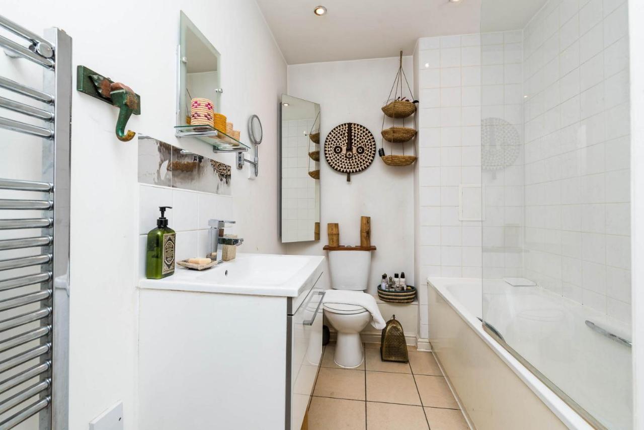 Delightful Moroccan Inspired Flat Hackney Sleeps 2 Apartment London