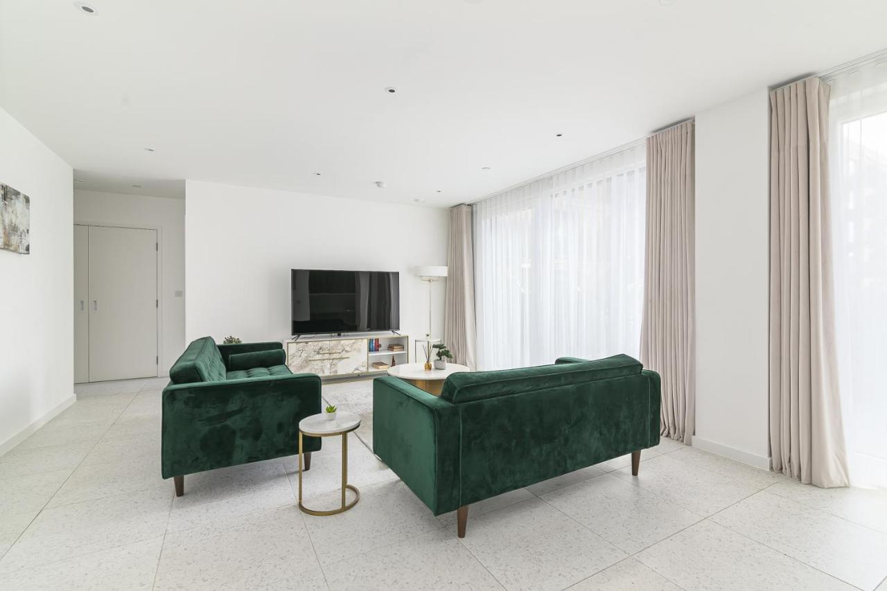 Luxury Spacious Flat With Communal Gardens And Parking * London