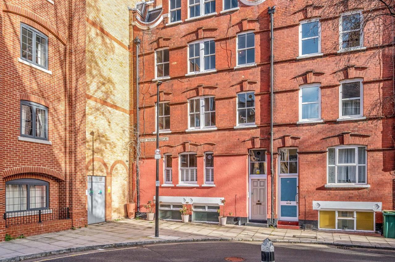 Luxury With 3 Bedrooms * Londres