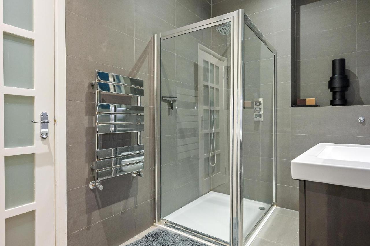 Apartamento Luxury With 3 Bedrooms Londres