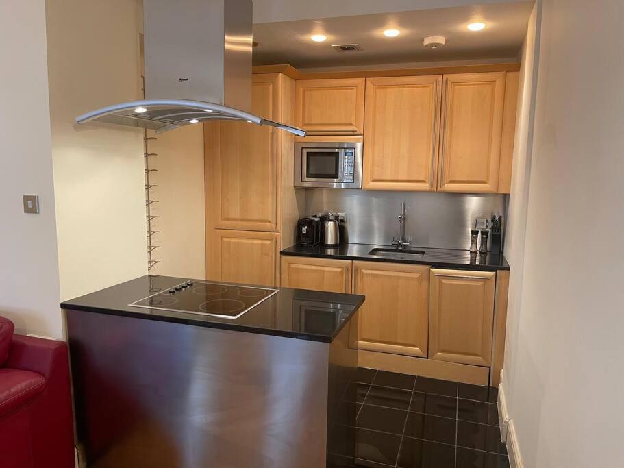 Luxurious Serviced Apt Next To The City Of And Tower Bridge