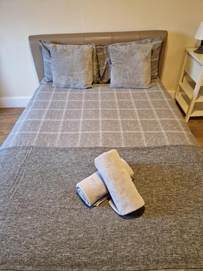 Affordable In Shared Flat, Bridge London