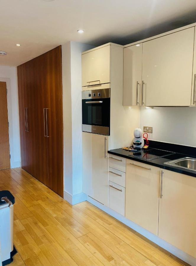 Studio Canary Wharf, *