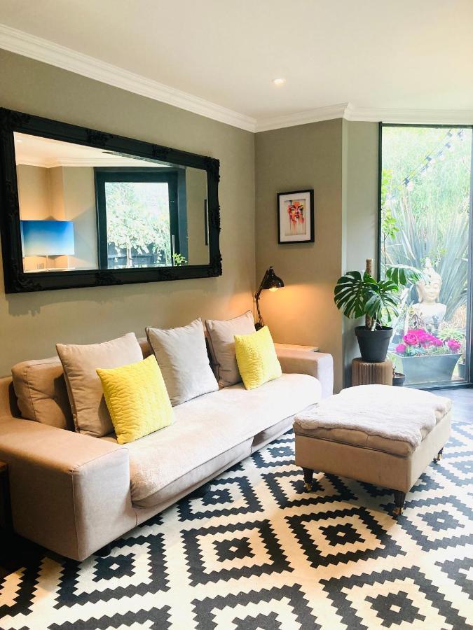 Stunning 1 Bed Garden *