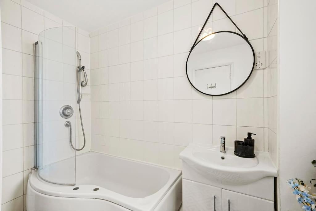 Apartment Cosy 5 Guests 3 Beds 1 Sofa Bed Lewisham London
