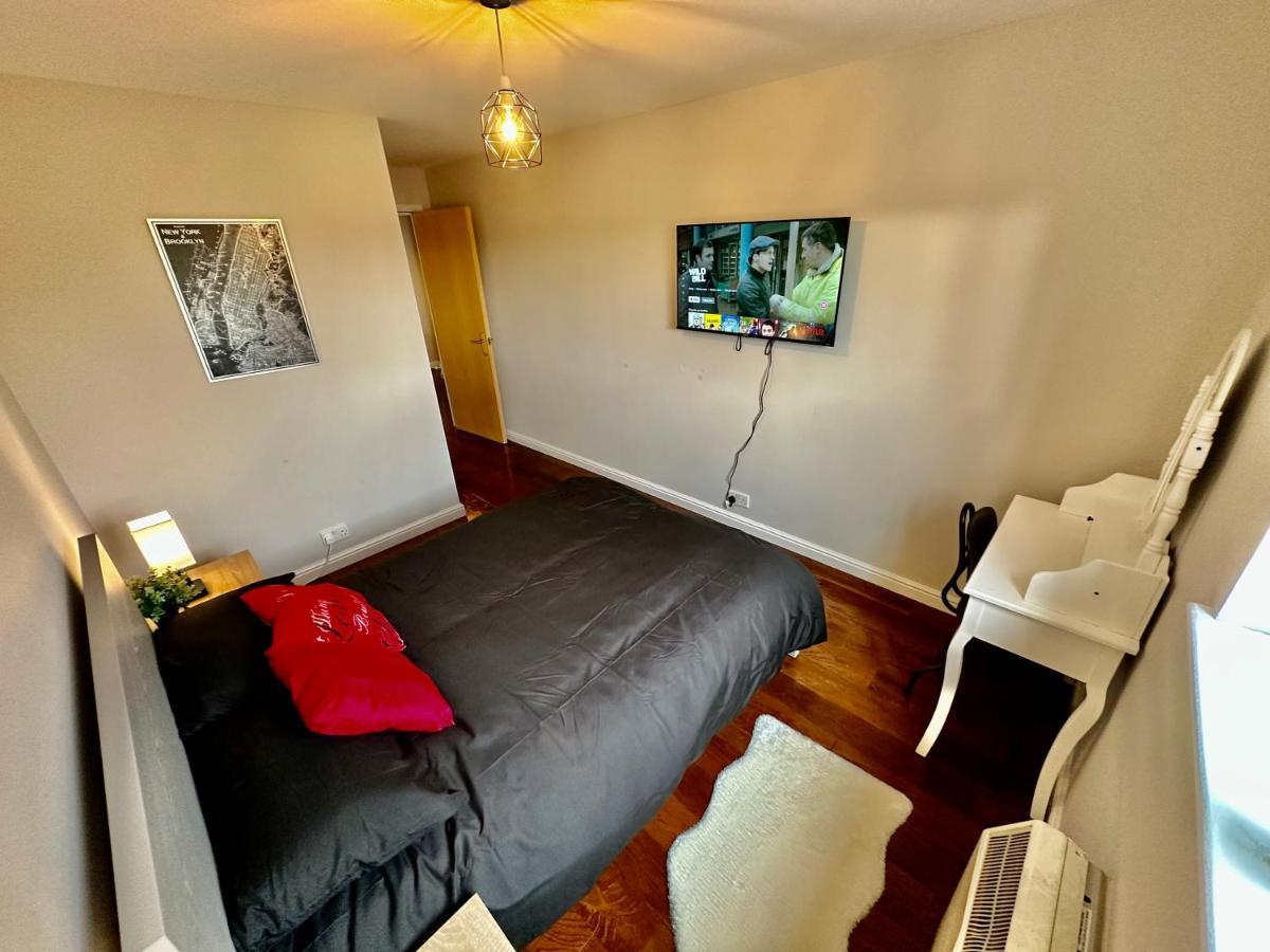 O2 Arena Luxury Flat Sleeps 6 With Parking * Londres