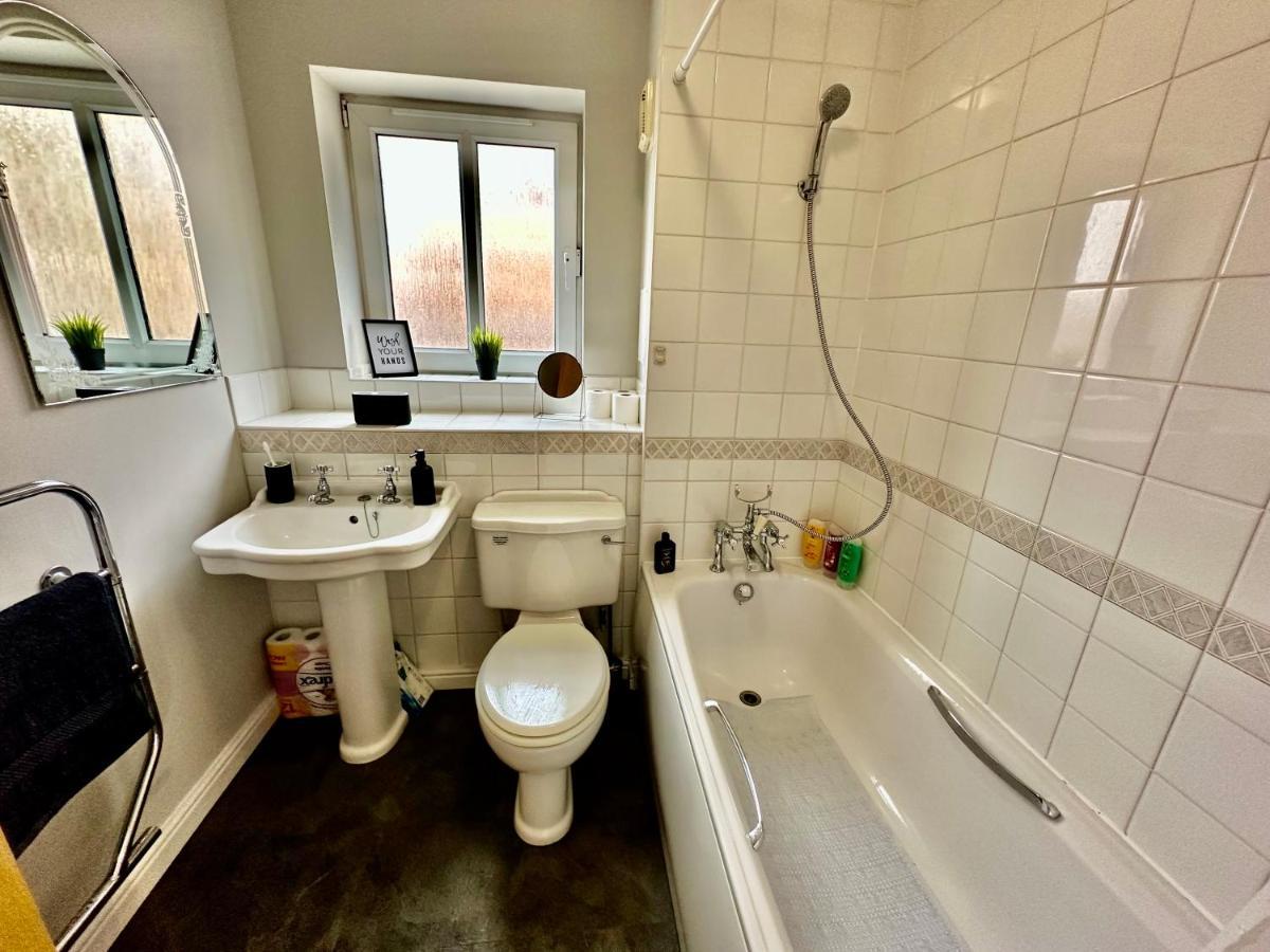 O2 Arena Luxury Flat Sleeps 6 With Parking *