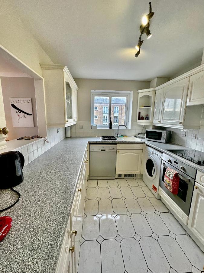 O2 Arena Luxury Flat Sleeps 6 With Parking Apartamento