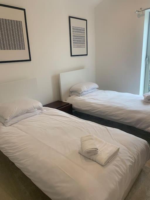 Vakantiehuis Dockside Sleeps 8, Uber Boat To Canary Wharf In 3 Mins