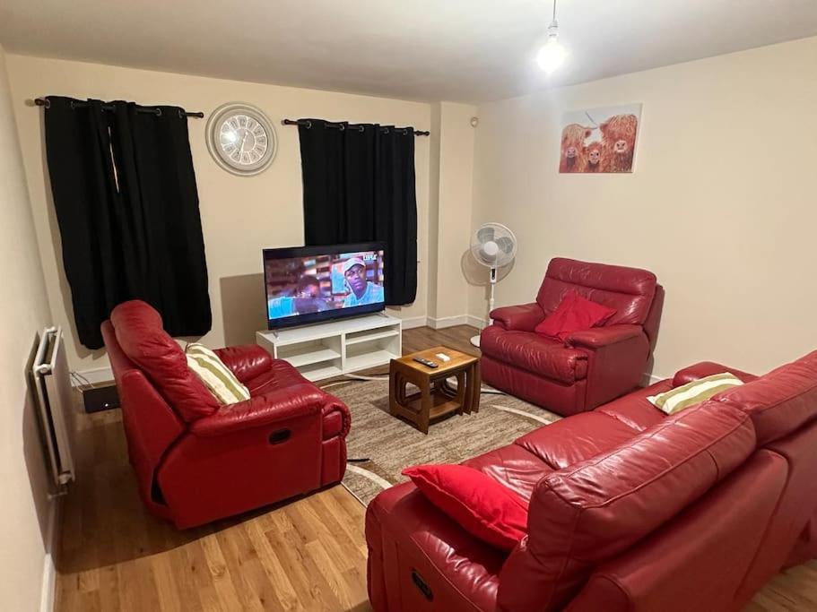 Justalf Facilities-spacious 2-bed In Thamesmead, Greenwich *
