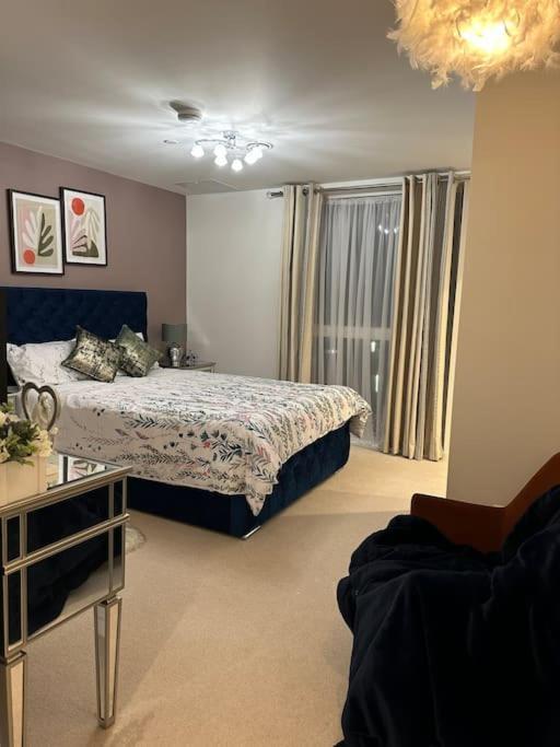 Amazing 3bedroom Flat Appartement *