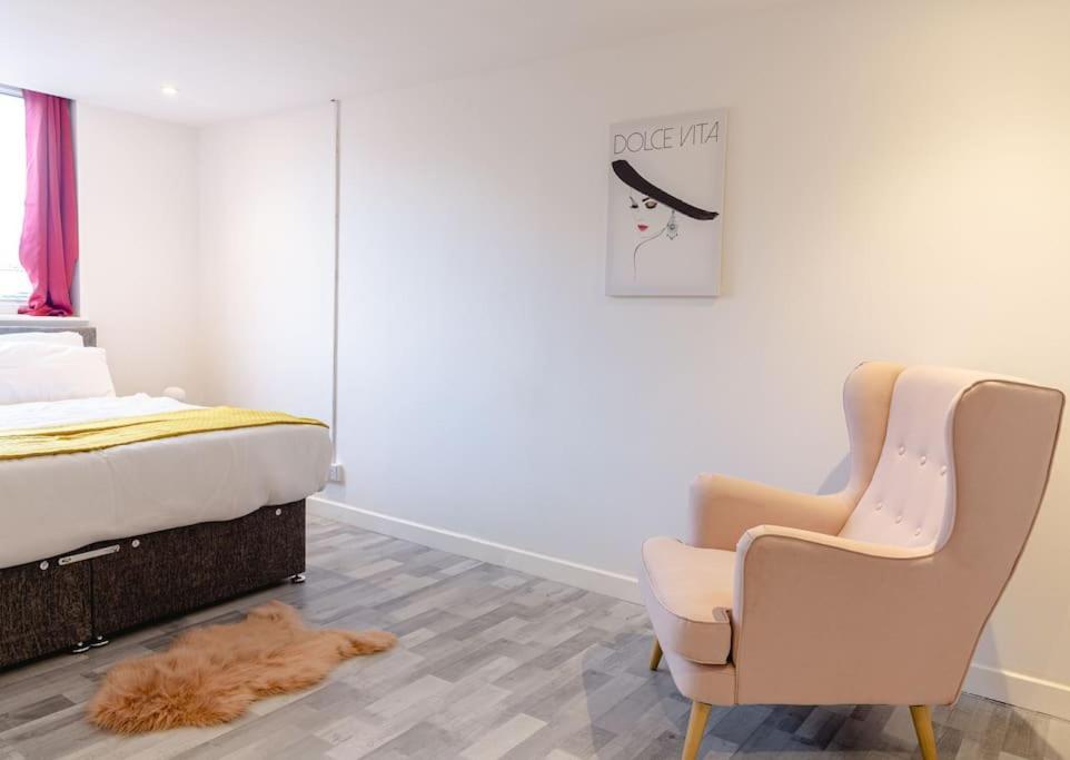 2 Bed With Free Parking Londres