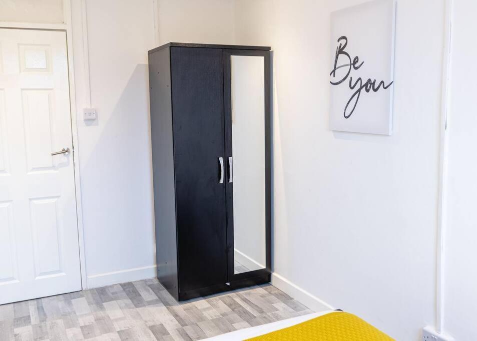 2 Bed With Free Parking Londres