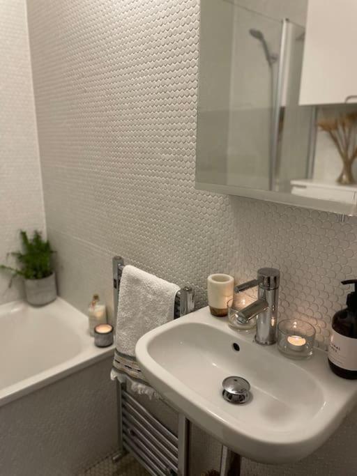 Shoreditch Cosy Flat, Next To Van Gogh Exhibition * Londres