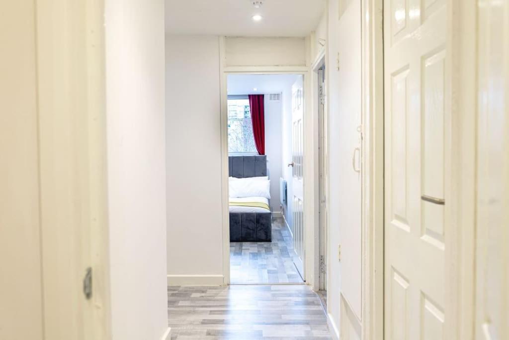 2 Bed With Free Parking Apartamento *