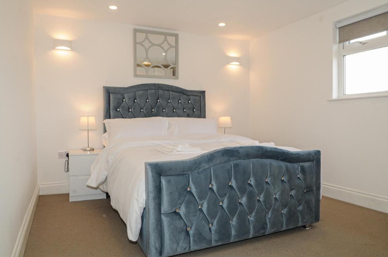 Luxury 5 Star - Parking, Garden, Nr Greater Metro Stations Apartamento Londres