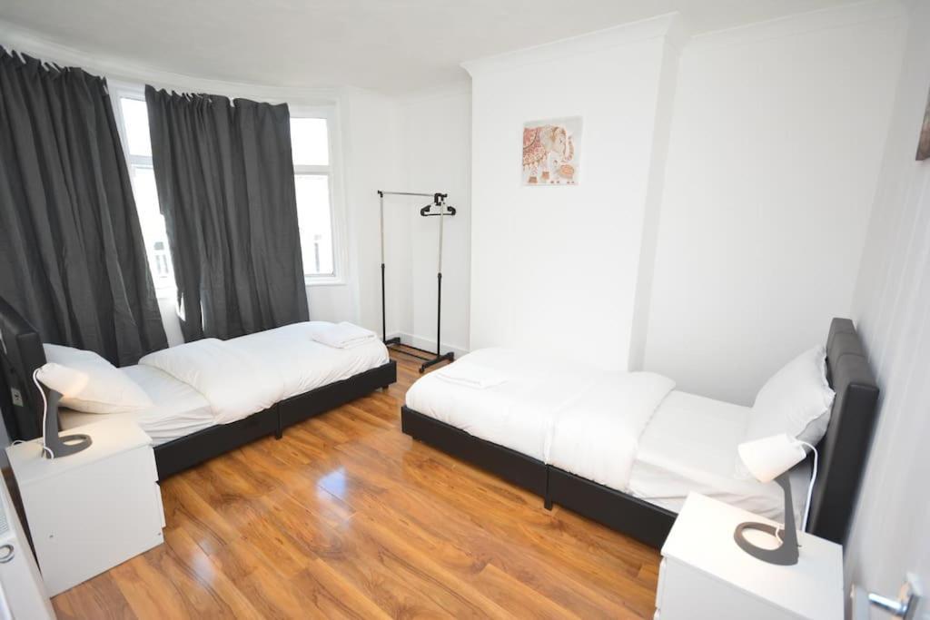 4 Bedroom House In East Casa de Férias
