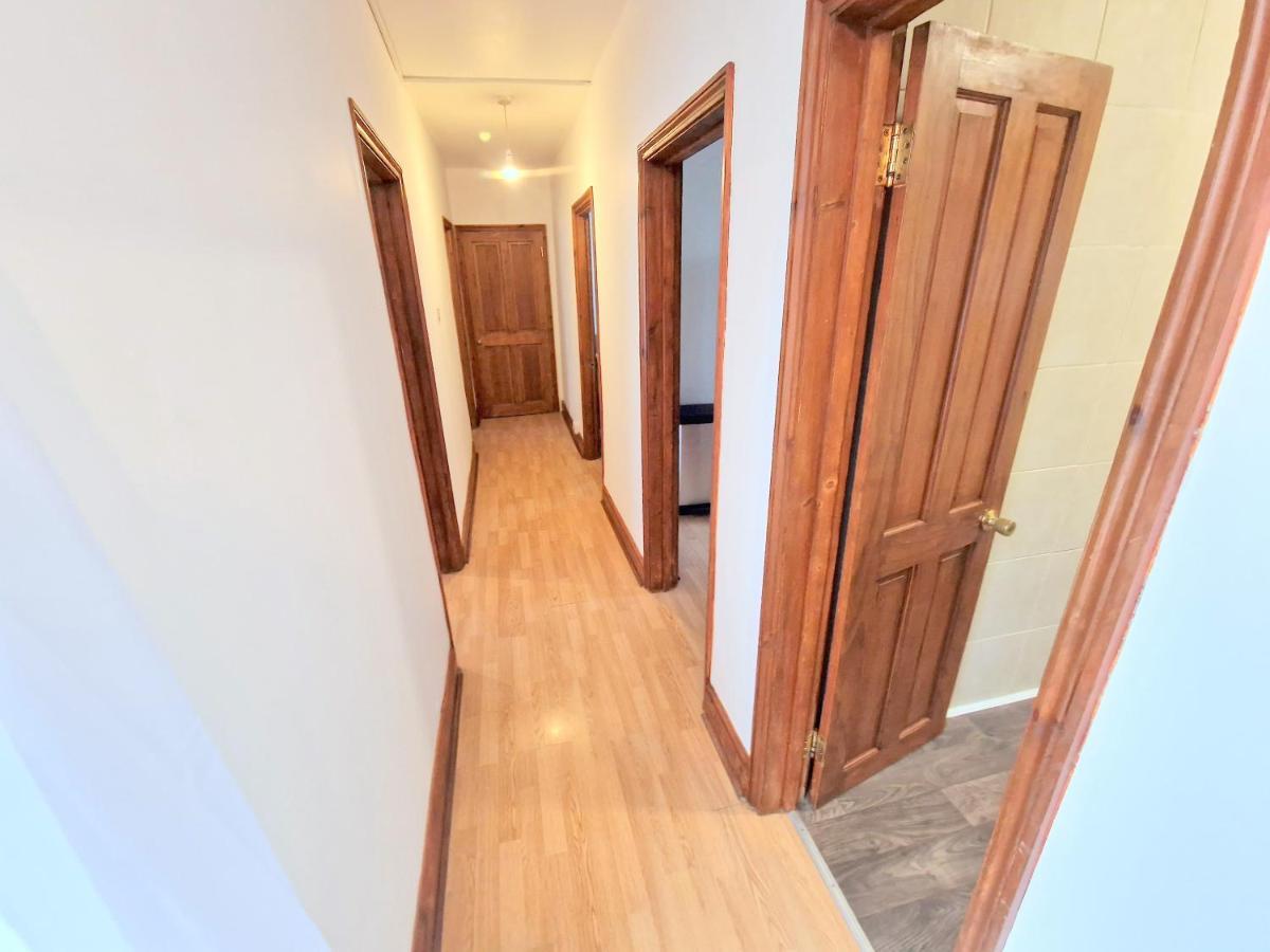 Two Bedroom Near Lewisham Station Londen