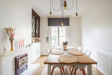 Alross With Breakfast Hospedagem domiciliar Londres