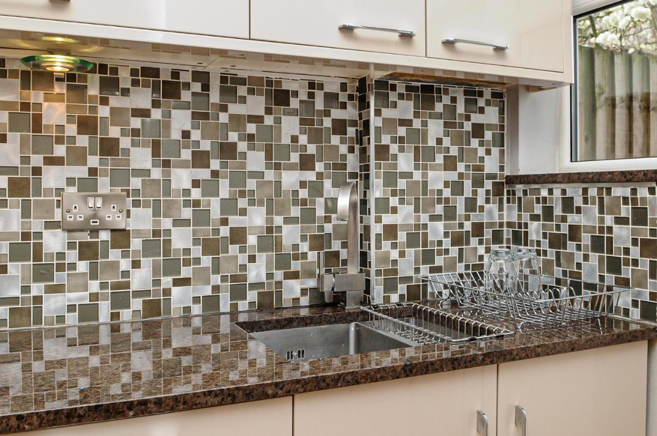 Apartamento Luxury 5 Star - Parking, Garden, Nr Greater Metro Stations