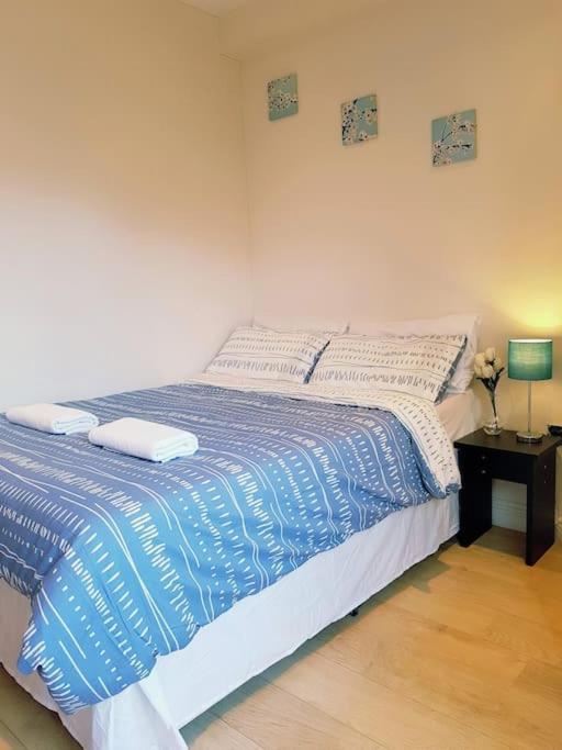 Modern In Great Location In