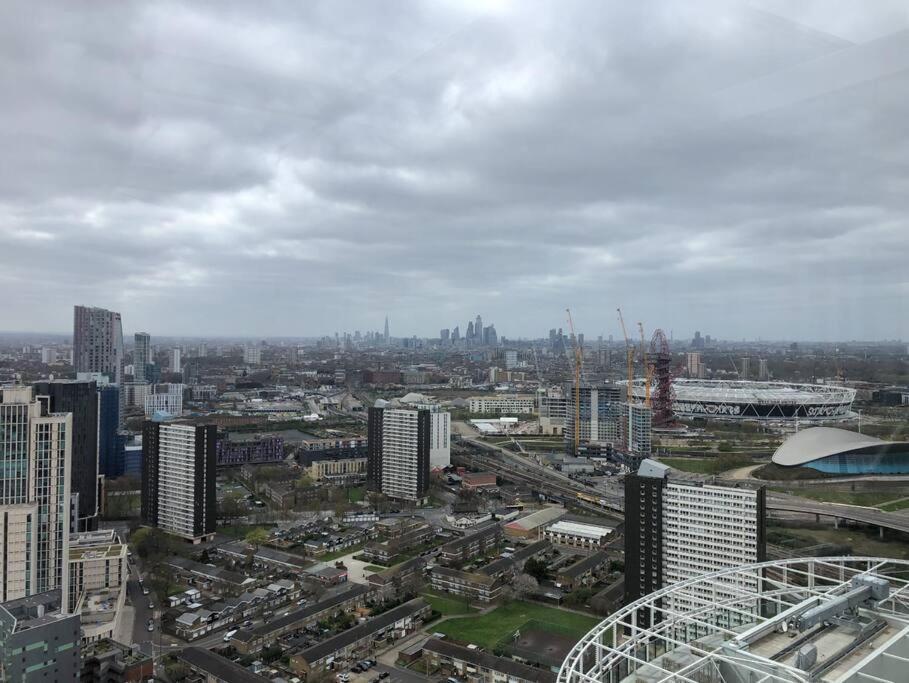 Modern 2 Bed Flat With Gym * Londres