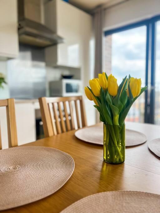 Modern 2 Bed Flat With Gym Londres