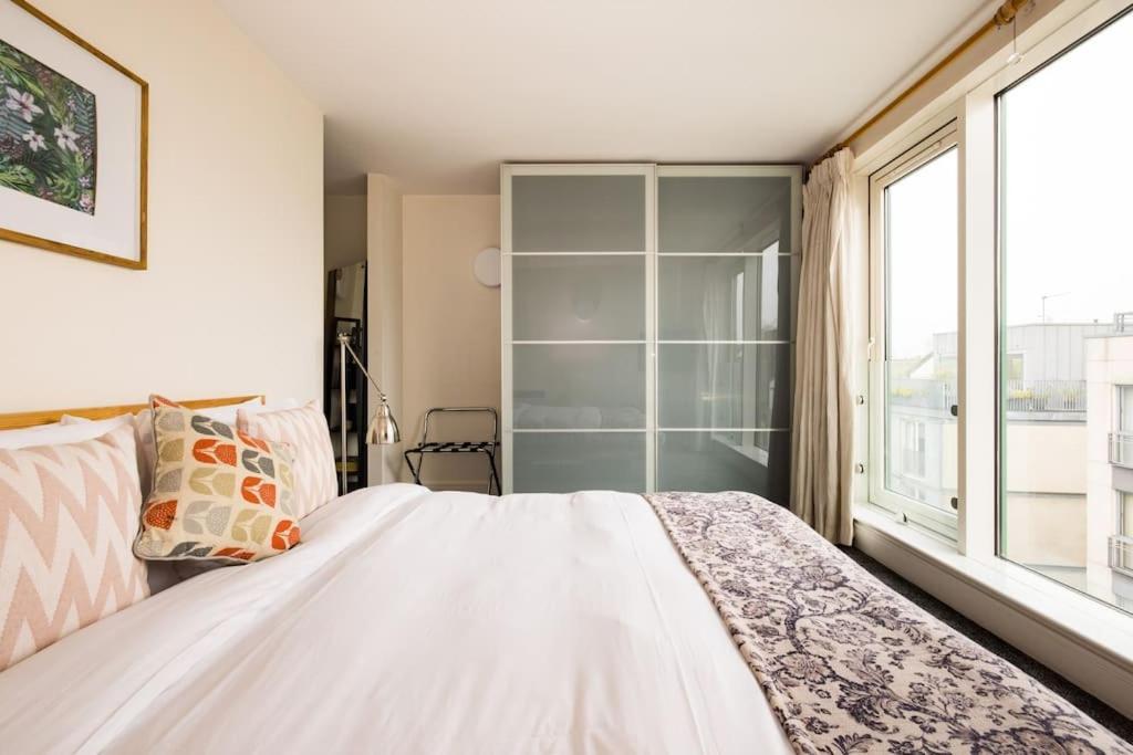 Wild Roses Serviced - Tower Bridge Appartement