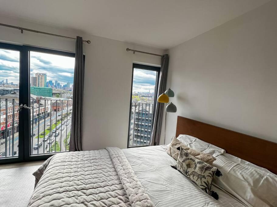 Modern 2 Bed Flat With Gym Appartement