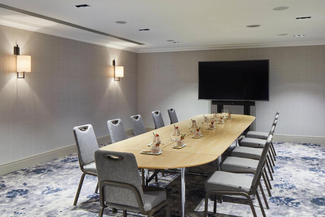 Marriott Canary Wharf Hotel 5*