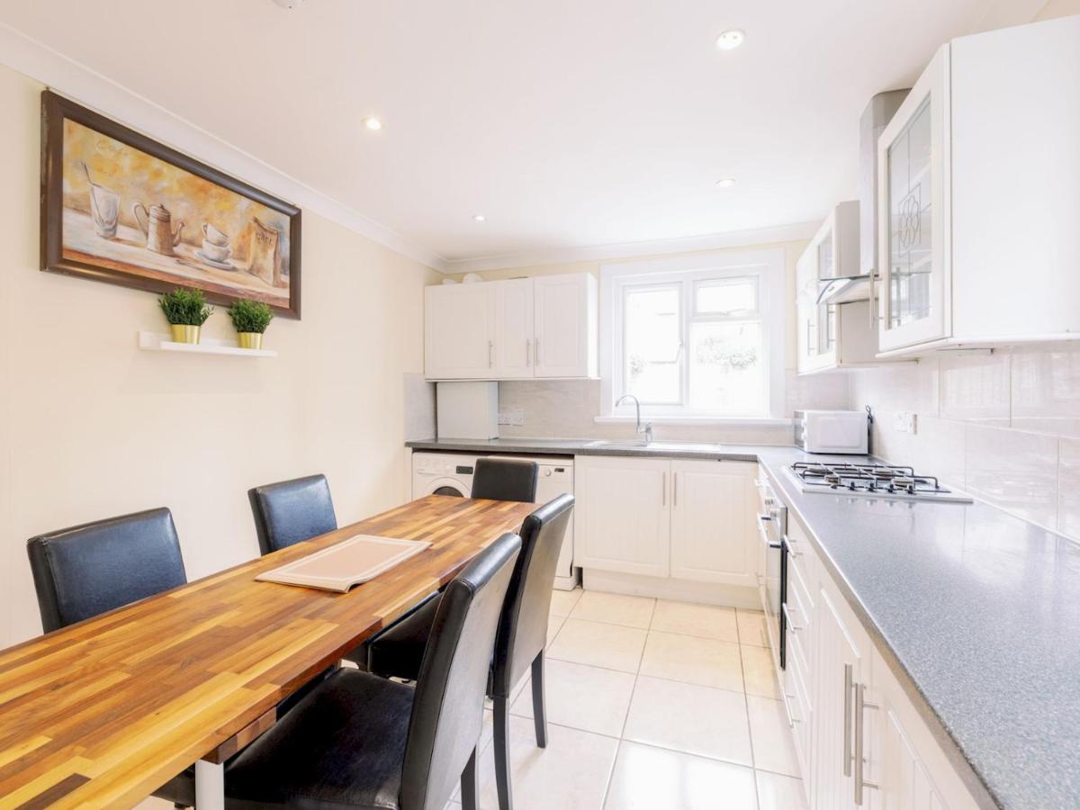 Pass The Keys Flat 3 And 4 Floor Comfy Two Studio Apartment London