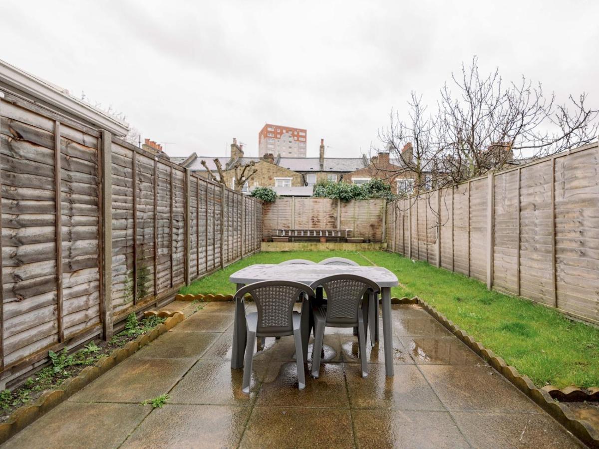 Pass The Keys Flat 3 And 4 Floor Comfy Two Studio Apartment *