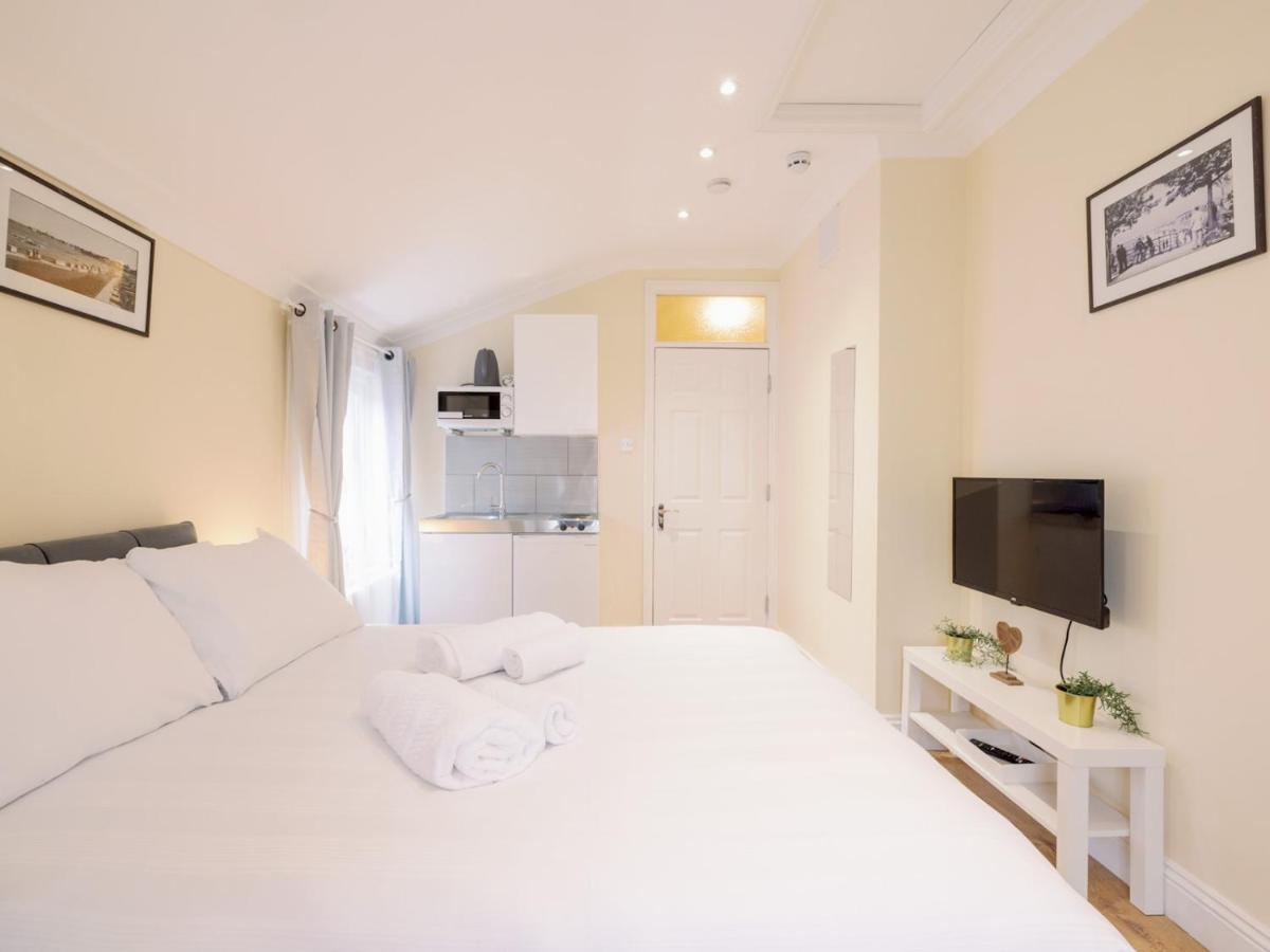 Apartment Pass The Keys Flat 3 And 4 Floor Comfy Two Studio *