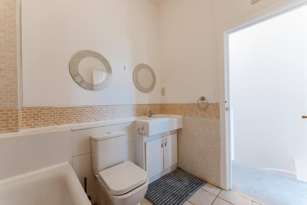 Appartement Comfortable Double For Your Getaway Londres