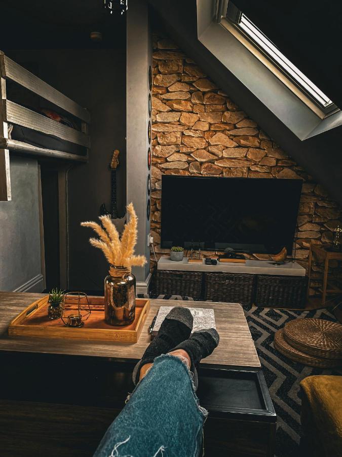 2 Bedroom Roof Terrace With Sauna Jakuzzi And Outdoor Cinema Appartement