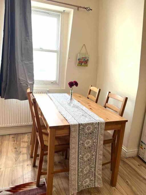 Apartment Cosy One Bedroom Flat In *
