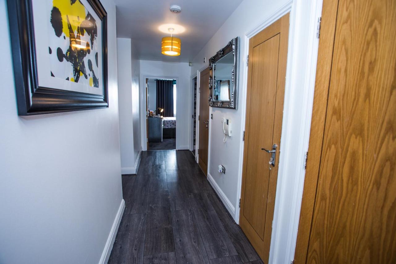 Remarkable 2-bed With Sea View * London