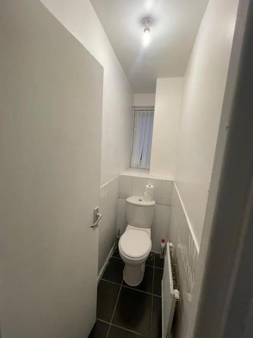 New! Xtra Large 4 Bedroom Up To 12 Guests * Londres