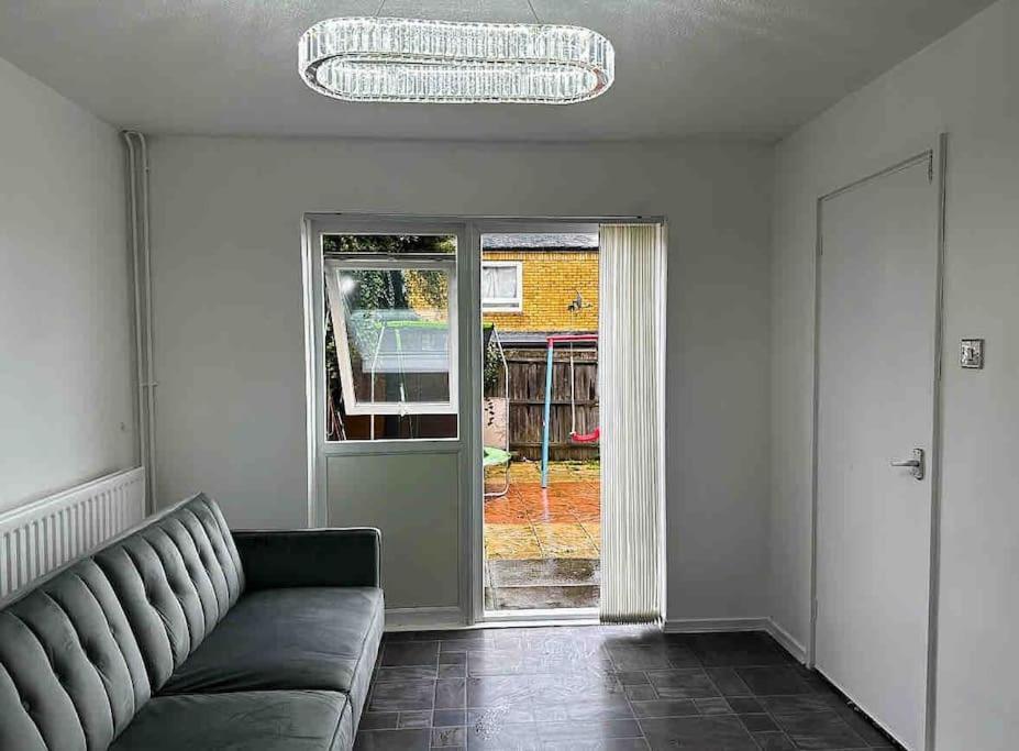 New! 4 Bedroom House With Garden And Lawn * Londres