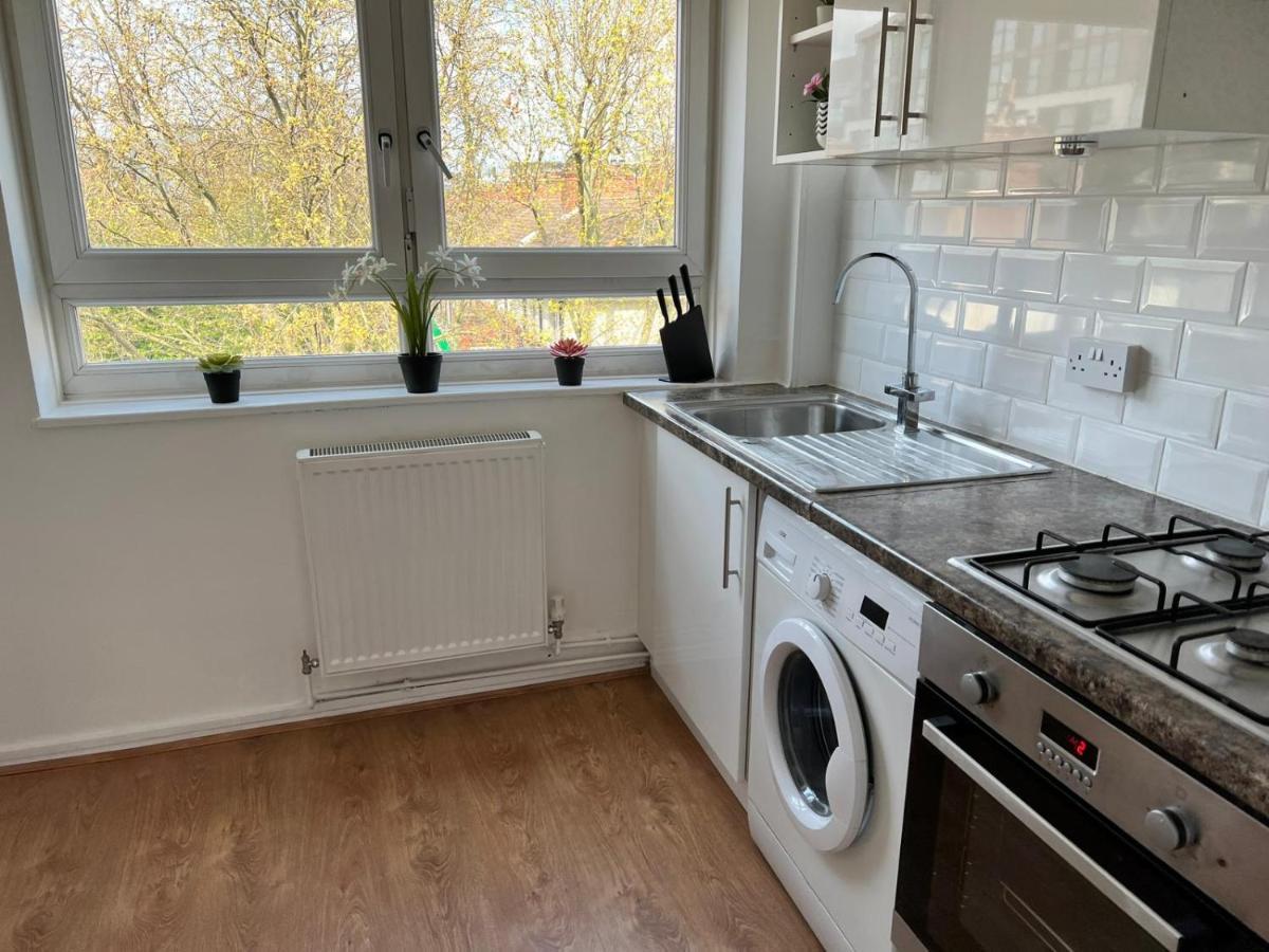 Morden 2 Bedroom Tower Bridge Londres