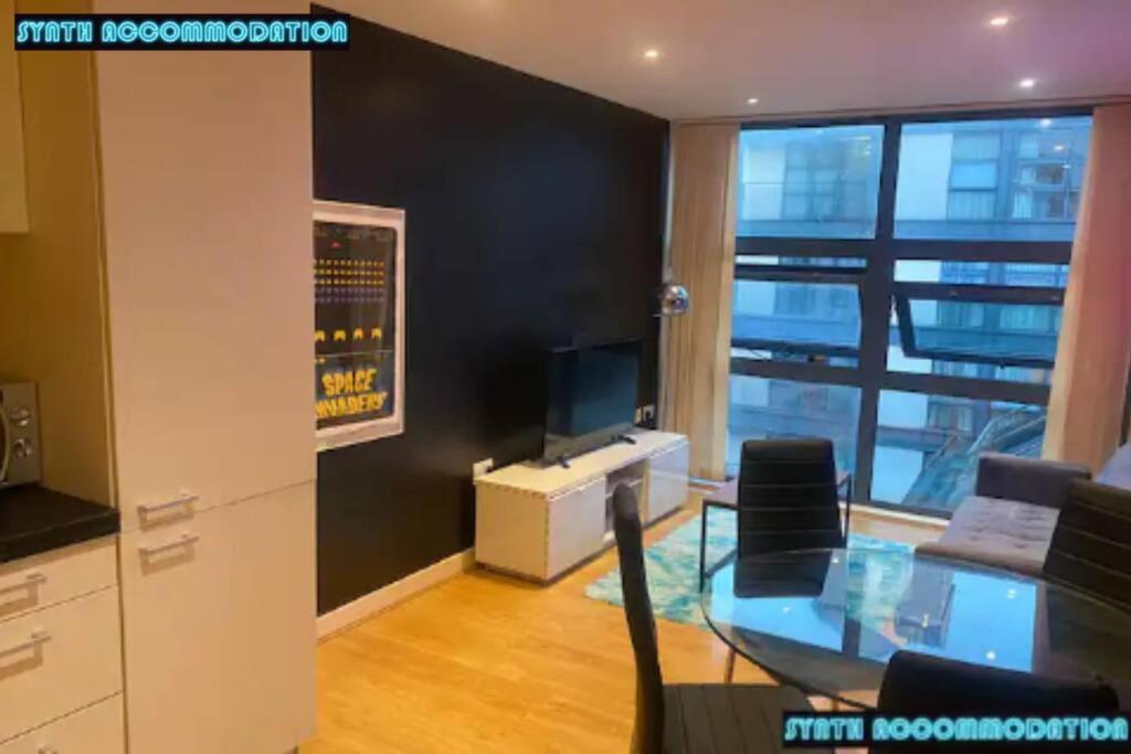 80s Retro 1bedroom Apart Canary Wharf Apartment