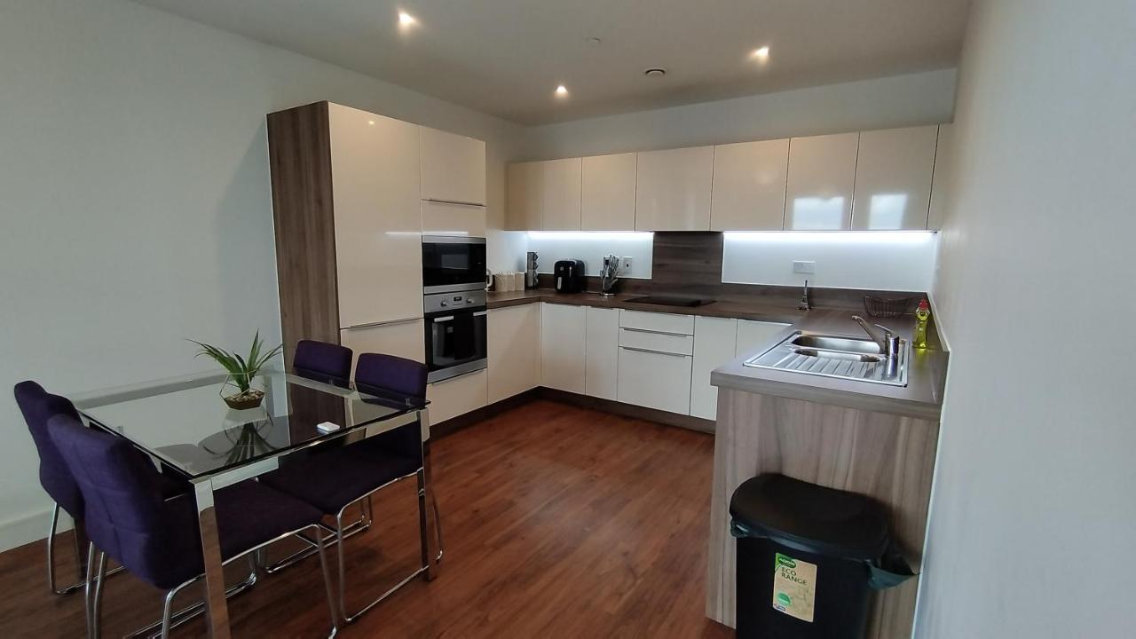 Apartamento Riverview Amazing 2bed 2bath Apt Wparking Sleeps 6 Comfortably *