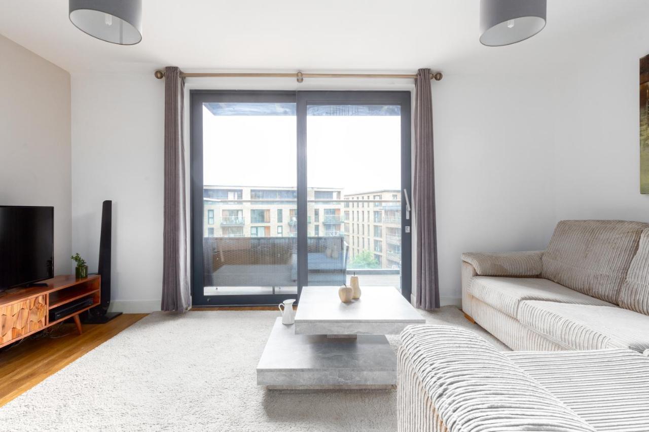 The Canada Water Flat Apartamento *